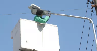 Stire din Social : Lucrări de modernizare a sistemului de iluminat public pe mai multe artere importante din oraș