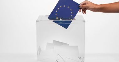 Stire din Politică-Administrație : Urmează un vot decisiv pentru ca Romania să nu intre într-o criză politică prelungită, pe modelul Bulgariei