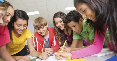 Stire din Cultură-Educație : 10 unități școlare calificate la etapa județeană a Concursului "Made for Europe"