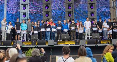 GALERIE FOTO. 192 de elevi constănțeni, premiați pentru performanțe remarcabile - 4