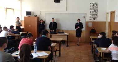 Stire din Eveniment : Elevii constănțeni au aflat mai multe despre gardienii de penitenciare