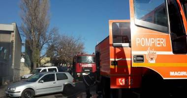 Galerie FOTO și VIDEO. INCENDIU ÎN CONSTANȚA, ÎN ZONA AUTOGĂRII - 2