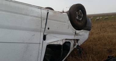 Galerie FOTO. Accident GRAV în Constanța. Dubă de marfă răsturnată. Trei victime - 5