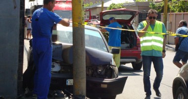 UPDATE. Pericol de EXPLOZIE din cauza unui șofer care a intrat cu mașina într-o conductă de gaze - 3