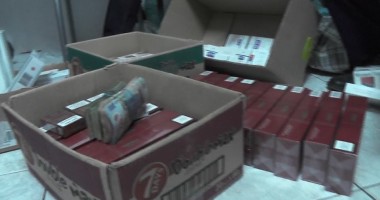 UPDATE / Pistoale, săbii și zeci de mii de lei găsite la contrabandiștii de țigări – GALERIE FOTO - 7