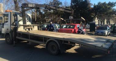 Galerie FOTO. Șoferi, atenție unde parcați! POLIȚIA LOCALĂ RIDICĂ MAȘINI! - 3