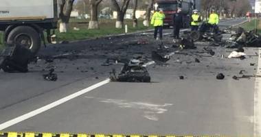 Stire din Eveniment : ACCIDENT GROAZNIC. Bucăți din CADAVRUL UNUI ȘOFER, împrăștiate pe zeci de metri