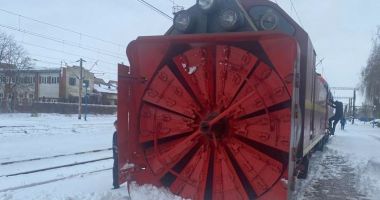 Stire din Economie : CFR menţine deschise toate secţiile de cale ferată din nordul ţării