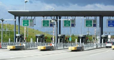 Stire din Economie : Taxa de pod de la Feteşti va fi suspendată începând cu data de 1 iunie