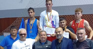 Stire din Sport : Pumni de oţel! Alexandru Marian Buleu, de la CSM Constanţa, campion naţional la box