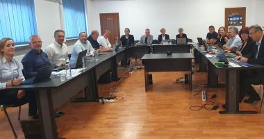 Stire din Economie : CERONAV: Cibernetica, subiect provocator pentru profesorii şi formatorii din domeniul navigaţiei maritime şi fluviale