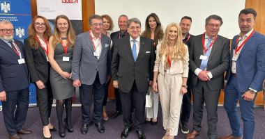 Stire din Economie : Comunitatea de afaceri din Portul Constanţa, reprezentată la forumul economic de la Viena