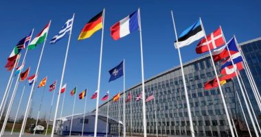 Stire din Actualitate : NATO avertizează Rusia cu privire la pericolul ca atacurile sale în Ucraina să afecteze Polonia