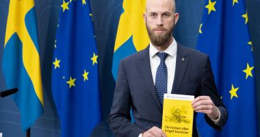 Stire din Actualitate : Suedia şi Finlanda îşi îndeamnă locuitorii să se pregătească pentru un posibil război
