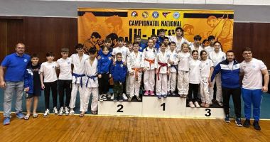 Stire din Sport : Salbă impresionantă de medalii pentru sportivii de la CS Marina la Campionatul Naţional de Ju Jitsu