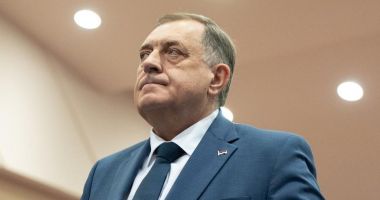 Stire din Actualitate : Bosnia-Herţegovina: Milorad Dodik s-a predat justiţiei, mandatul său de arestare a fost anulat