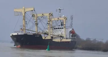 Stire din Economie : Incident naval! Cargoul AL Nour, sub pavilion Comore, a eșuat pe Canalul Sulina, lângă Maliuc