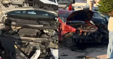 Accident spectaculos într-o parcare. 11 mașini avariate după ce o șoferiță a pierdut controlul volanului
