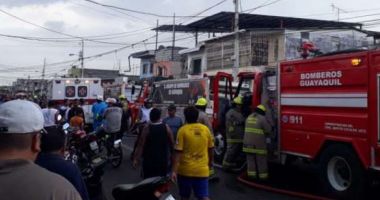 Stire din Actualitate : 17 oameni au murit într-o clinică ce a fost cuprinsă de flăcări