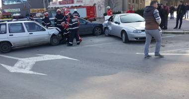 Stire din Eveniment : Galerie FOTO. Accident rutier în zona Oxford din CONSTANȚA - UPDATE