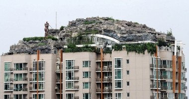 Stire din Actualitate : Construcția nebunească ridicată de un profesor chinez pe un bloc