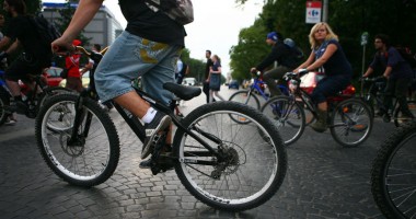 Stire din Eveniment : Bicicliștii și conducătorii de mopede și căruțe, în atenția polițiștilor