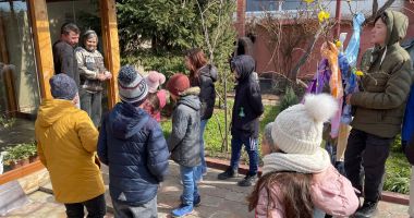 GALERIE FOTO. Elevii școlii comunitare din Tuzla au vestit sosirea primăverii - 2