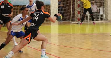 Handbal feminin: CSU Neptun a câștigat meciul cu CSM Cetate Devatrans - 4