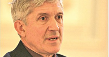 Stire din Politică-Administrație : Mircea Diaconu nu mai este senator