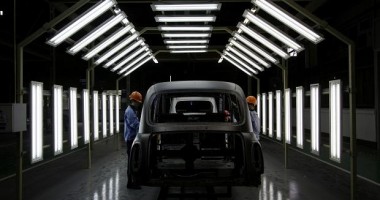 Stire din Actualitate : Producătorul cunoscutelor taxiuri negre din Londra a intrat în faliment