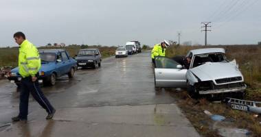 Galerie foto / Grav accident rutier în Constanța! A fugit de la locul unui accident și a produs altul!  DOUĂ VICTIME - 3