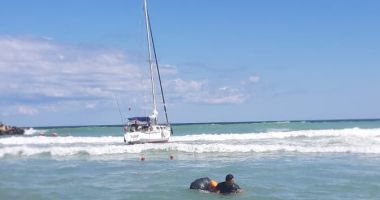 UPDATE. Ambarcațiune eșuată cu șapte persoane la bord, în portul Belona - 2