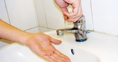 Stire din Social : Când vine apa rece în localitatea Arsa