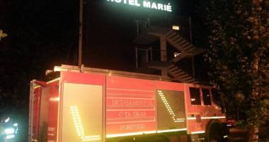 INCENDIU ÎN MAMAIA. Turiștii au fost evacuați - 3