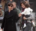 Stire din Monden : Katie Holmes vrea mai mult sex