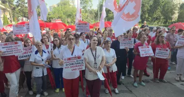 Protest la Spitalul Județean Constanța. Angajații SANITAS au intrat în grevă de avertisment
