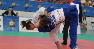 Stire din Sport : Judo, Europenele de juniori / Două medalii de bronz pentru sportivii români, în prima zi