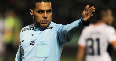 Stire din Sport : CAZ ȘOCANT ÎN FOTBAL: Un arbitru a fost ucis de un jucător după ce i-a arătat cartonașul roșu