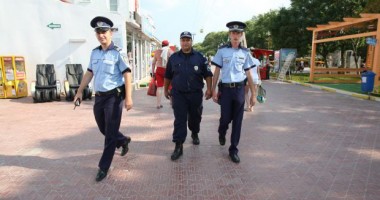 Stire din Cetățenești : Dormiți iepurește, mai lăsați un bec aprins…