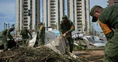 Stire din Actualitate : Haos la Acapulco. Armata a scos 17.000 de soldați pe străzi