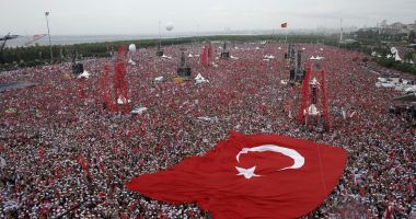 Stire din Actualitate : Miting uriaș la Istabul. 1,7 milioane de turci au ieșit în stradă ca să-și arate susținerea pentru Erdogan, înainte de alegeri