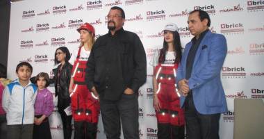 Steven Segal ajută o familie din Cumpăna / Galerie foto - 6