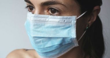 Anumite categorii de persoane vor primi gratuit seturi de măști de protecție