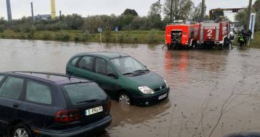 POTOP LA CONSTANȚA! IMAGINILE DEZASTRULUI! O VIITURĂ PUTERNICĂ A FĂCUT RAVAGII. CASE INUNDATE ȘI MAȘINI LUATE DE APE - 2