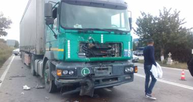 FOTO ȘI VIDEO. ACCIDENT RUTIER GRAV la ieșirea din Constanța. CINCI VICTIME! Update - 2
