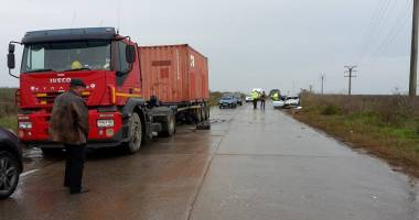 Galerie foto / Grav accident rutier în Constanța! A fugit de la locul unui accident și a produs altul!  DOUĂ VICTIME - 4