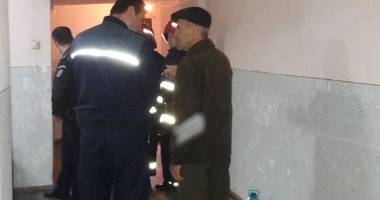 TRAGEDIE LA CONSTANȚA! Familie MOARTĂ într-un apartament din cartierul Tomis Nord / GALERIE FOTO - 2
