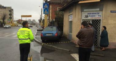 Galerie FOTO. GRAV ACCIDENT RUTIER ÎN CONSTANȚA. MAȘINĂ PROIECTATĂ ÎN ZID! O VICTIMĂ! - 2