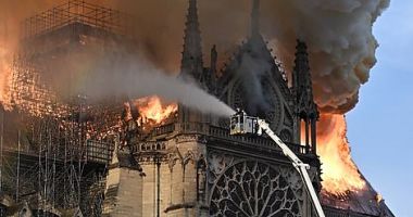 Imagini incredibile! Catedrala Notre-Dame din Paris arde ca o torță - 5
