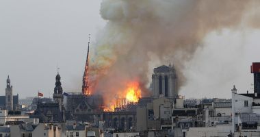 Imagini incredibile! Catedrala Notre-Dame din Paris arde ca o torță - 7